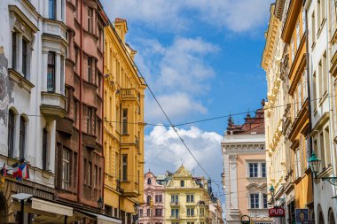 Plzen, Çek Cumhuriyeti - Mart 12023: İlkbaharda tarihi kent simgeleri, HDR Resmi