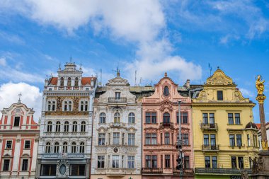 Plzen, Çek Cumhuriyeti - Mart 12023: İlkbaharda tarihi kent simgeleri, HDR Resmi