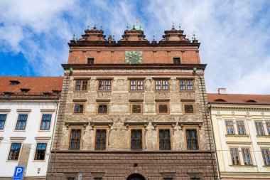 Plzen, Çek Cumhuriyeti - Mart 12023: İlkbaharda tarihi kent simgeleri, HDR Resmi