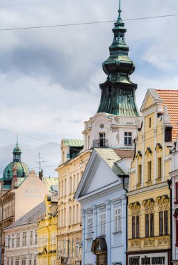 Plzen, Çek Cumhuriyeti - Mart 12023: İlkbaharda tarihi kent simgeleri, HDR Resmi