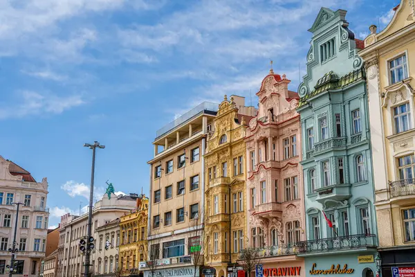 Plzen, Çek Cumhuriyeti - Mart 12023: İlkbaharda tarihi kent simgeleri, HDR Resmi