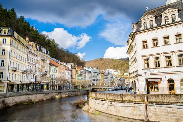 Karlovy Vary, Çek Cumhuriyeti: Mart 12023: İlkbaharda tarihi kent merkezi, HDR Resmi