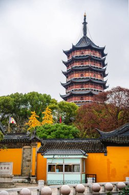 Suzhou, Çin - Aralık 12023: Bulutlu havada tarihi şehir merkezi, HDR Görüntü