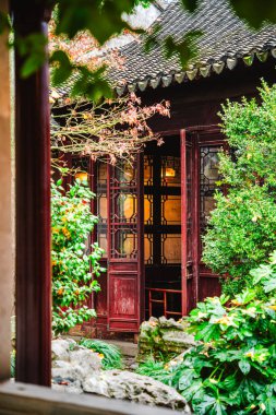 Suzhou, Çin - Aralık 12023: Çiftin bulutlu havada dinlenme bahçesi, HDR Görüntü