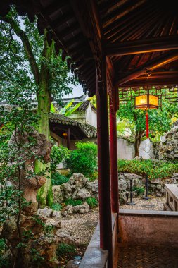 Suzhou, Çin - Aralık 12023: Çiftin bulutlu havada dinlenme bahçesi, HDR Görüntü
