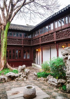 Suzhou, Çin - Aralık 12023: Çiftin bulutlu havada dinlenme bahçesi, HDR Görüntü