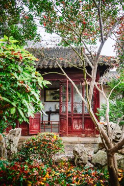 Suzhou, Çin - Aralık 12023: Çiftin bulutlu havada dinlenme bahçesi, HDR Görüntü