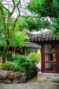 Suzhou, Çin - Aralık 12023: Çiftin bulutlu havada dinlenme bahçesi, HDR Görüntü