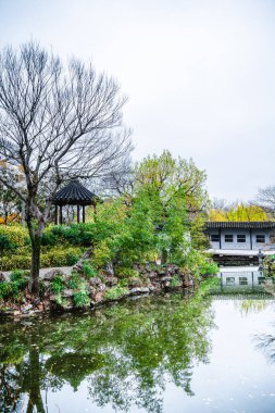 Suzhou, Çin - Aralık 12023: Bulutlu havada mütevazı Yöneticinin Bahçesi, HDR Görüntü