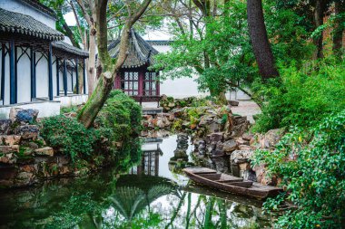 Suzhou, Çin - Aralık 12023: Bulutlu havada mütevazı Yöneticinin Bahçesi, HDR Görüntü