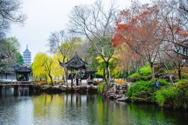 Suzhou, Çin - Aralık 12023: Bulutlu havada mütevazı Yöneticinin Bahçesi, HDR Görüntü