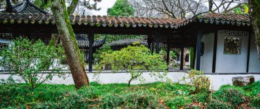Suzhou, Çin - Aralık 12023: Bulutlu havada mütevazı Yöneticinin Bahçesi, HDR Görüntü