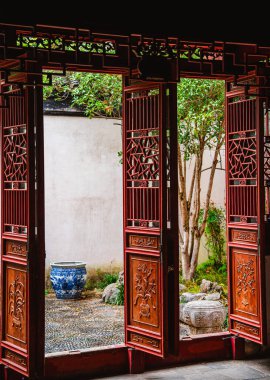 Tongli, Çin - Aralık 12023: Bulutlu havada tarihi şehir merkezi, HDR Görüntü