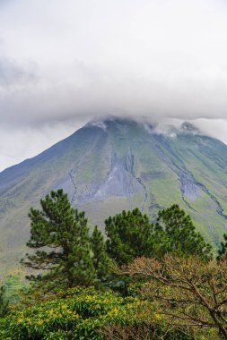 Kosta Rika 'daki El Arenal Ulusal Parkı manzarası
