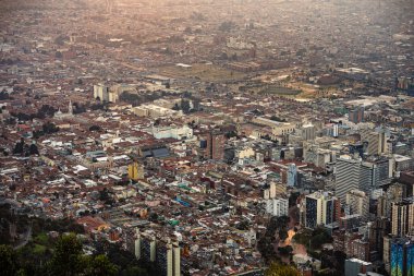 Monserrate, Kolombiya 'dan Bogota' ya bakın.