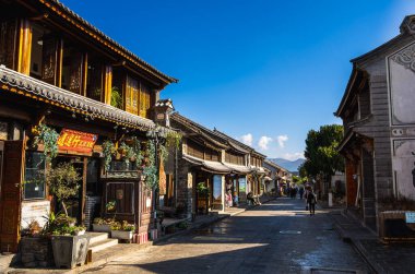 Dali, Çin - 1 Aralık 2023: Güneşli havada Eski Şehir, HDR Görüntü