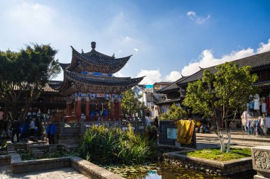 Dali, Çin - 1 Aralık 2023: Güneşli havada Eski Şehir, HDR Görüntü