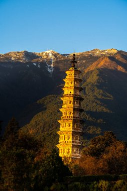 Dali, Çin - 1 Aralık 2023: Dali, HDR Image 'daki Üç Pagodas Tapınağı
