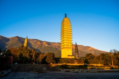 Dali, Çin - 1 Aralık 2023: Dali, HDR Image 'daki Üç Pagodas Tapınağı