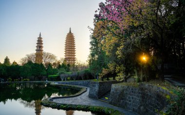 Dali, Çin - 1 Aralık 2023: Dali, HDR Image 'daki Üç Pagodas Tapınağı