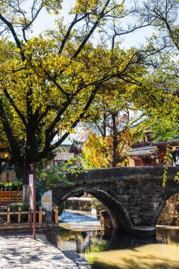 Lijiang, Çin - 10 Aralık 2023: Sunny Weather 'da Tarihi Şehir Merkezi, HDR Görüntü