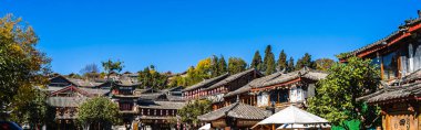 Lijiang, Çin - 10 Aralık 2023: Sunny Weather 'da Tarihi Şehir Merkezi, HDR Görüntü