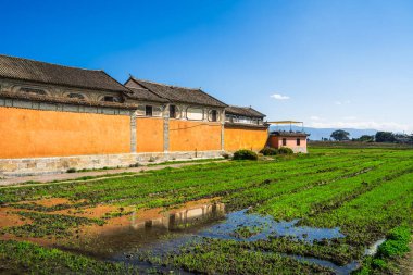 Xizhou, Çin - Aralık 12023: Antik kentin güneşli havadaki manzarası, HDR Görüntü