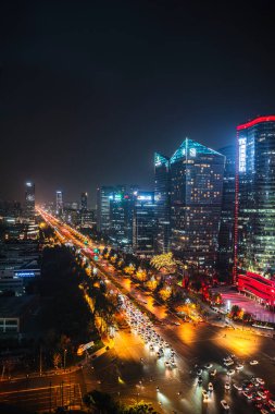 Chengdu, Çin - 2 Aralık 2023: Gece vakti Chengdu Şehri 'nin güzel manzarası