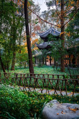 Chengdu, Çin - 2 Aralık 2023: Du Fu Thatched Cottage Park, HDR Image