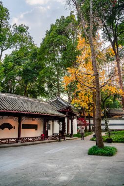 Chengdu, Çin - 2 Aralık 2023: Du Fu Thatched Cottage Park, HDR Image