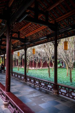 Chengdu, Çin - 2 Aralık 2023: Du Fu Thatched Cottage Park, HDR Image