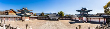 Lijiang, Yunnan, Çin - Aralık 12023: Güneşli havada eski bir kasaba, HDR Görüntü