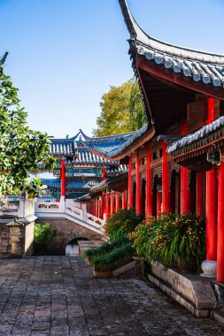 Lijiang, Yunnan, Çin - Aralık 12023: Güneşli havada eski bir kasaba, HDR Görüntü