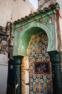 Cezayir, Cezayir - 8 Mayıs 2024: Güneşli havada tarihi şehir mimarisi, HDR Görüntü