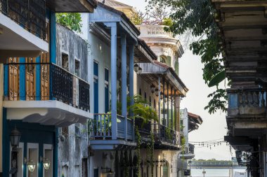 Panama Şehri, Panama - 4 Şubat 2024: Güneşli havada tarihi şehir merkezi, HDR Görüntü