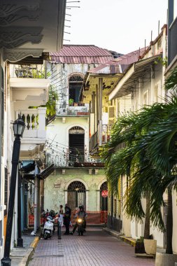 Panama Şehri, Panama - 4 Şubat 2024: Güneşli havada tarihi şehir merkezi, HDR Görüntü