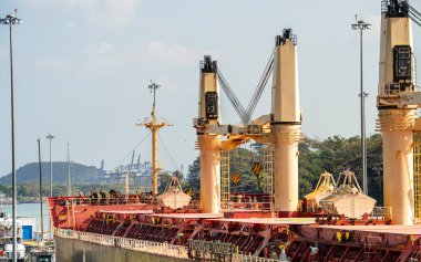 Panama Şehri, Panama - 4 Şubat 2024: Miraflores Panama Kanalı 'nda Kilitlendi, HDR Görüntü