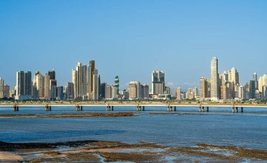 Panama Şehri, Panama - 4 Şubat 2024: Güneşli havada tarihi şehir merkezi, HDR Görüntü