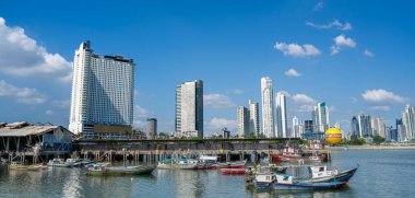 Panama Şehri, Panama - 4 Şubat 2024: Güneşli havada tarihi şehir merkezi, HDR Görüntü