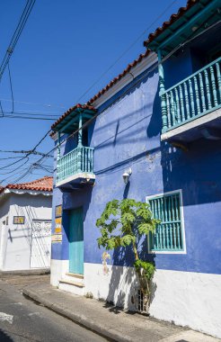 Cartagena, Kolombiya - 4 Şubat 2024: Güneşli havada tarihi şehir merkezi, HDR Görüntü