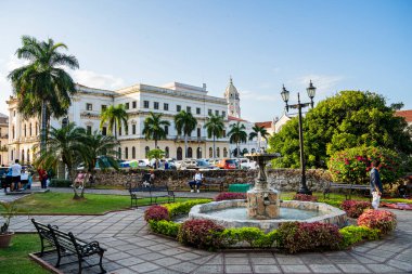 Panama Şehri, Panama - 4 Şubat 2024: Güneşli havada tarihi şehir merkezi, HDR Görüntü