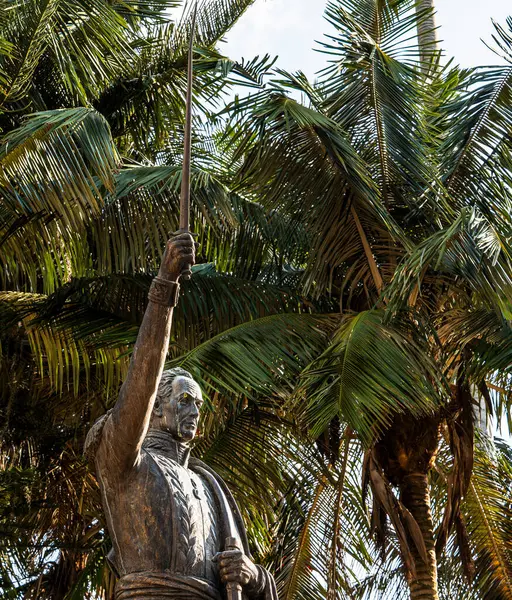 Salento, Kolombiya - 3 Şubat 2024: Bulutlu havada tarihi şehir merkezi, HDR Görüntü