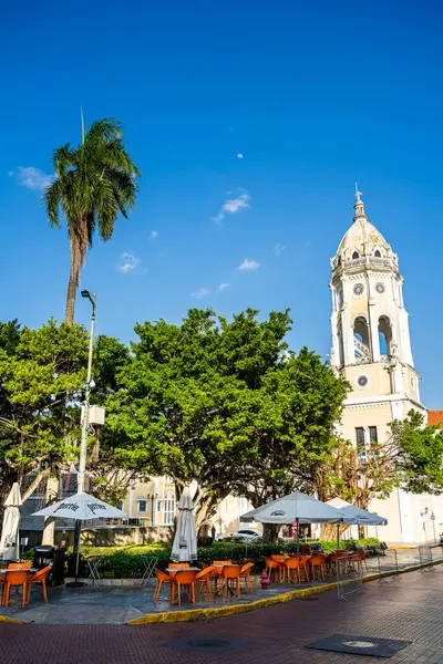 Panama Şehri, Panama - 4 Şubat 2024: Güneşli havada tarihi şehir merkezi, HDR Görüntü
