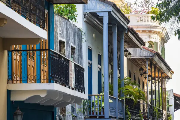 Panama Şehri, Panama - 4 Şubat 2024: Güneşli havada tarihi şehir merkezi, HDR Görüntü