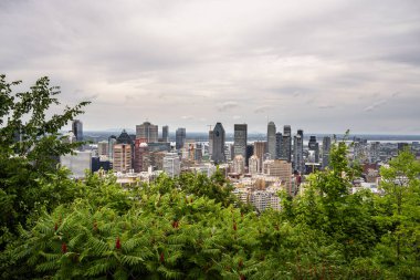 Montreal, Quebec, Kanada - 3 Temmuz 2024: Yazın Şehir Simgeleri