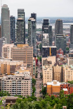 Montreal, Quebec, Kanada - 3 Temmuz 2024: Yazın Şehir Simgeleri