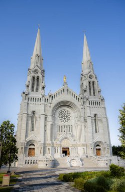 Sainte-Anne-de-Beaupr, Quebec, Kanada - 2 Temmuz 2024: Quebec 'teki En Büyük Bazilika, HDR Görüntü