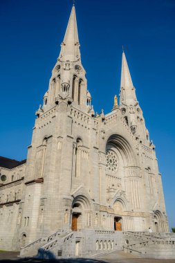 Sainte-Anne-de-Beaupr, Quebec, Kanada - 2 Temmuz 2024: Quebec 'teki En Büyük Bazilika, HDR Görüntü