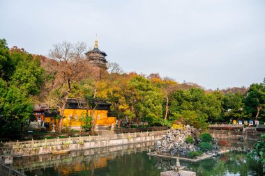 Çin 'in Sonbaharda Hangzhou Simgelerinin Manzarası