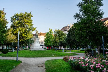 Szeged, Macaristan - 3 Temmuz 2024: Sunny Weather 'daki Tarihi Şehir Merkezi, HDR Görüntü